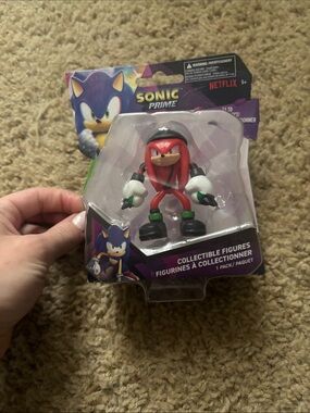 Sonic Prime Knuckles Collectible Figure - Red